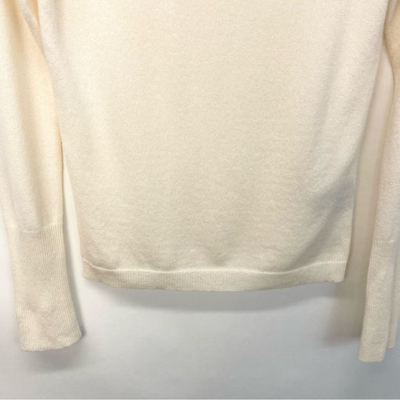 Ralph Lauren Black Label Cashmere Sweater Rhinestone Button Size Medium - Picture 4 of 13